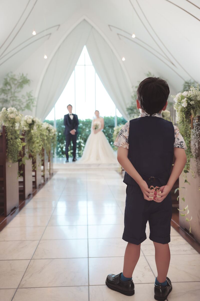 大好きな息子さんが務めるリングボーイ♡
