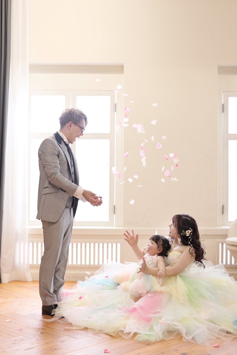 自然な笑顔のファミリーフォト