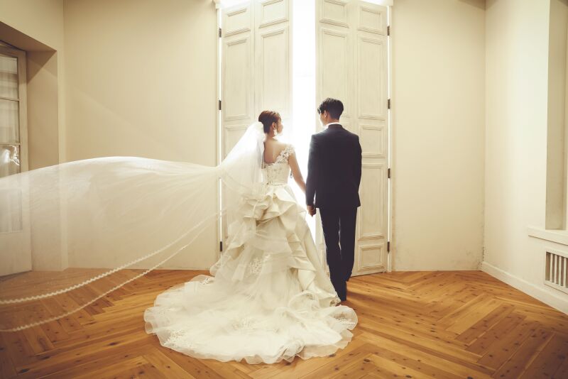 ベールをふわっとなびかせて♡