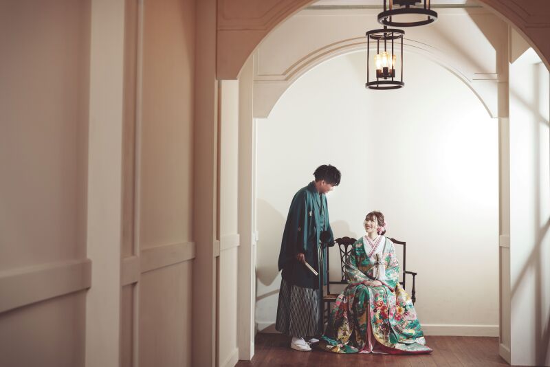 グリーンの和装がとても似合っています！