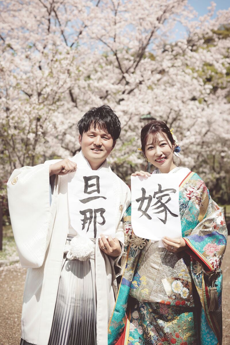 可愛いアイテムを持って♡