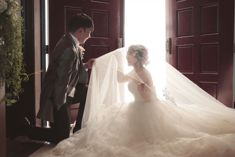 チャペルでのベールインショット♡