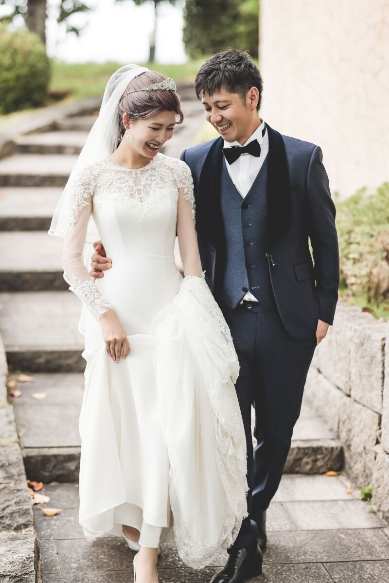 エスコートポーズで自然にかっこよく。