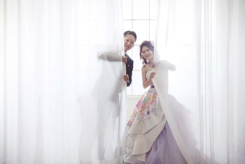 カラードレスに合わせた優しい雰囲気で