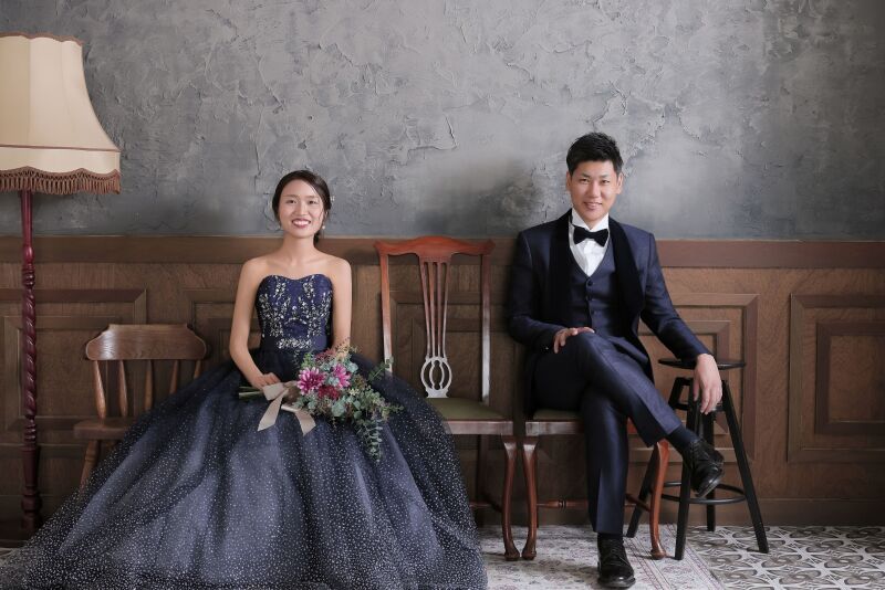 カクテルドレスはネイビーのキラキラドレス♡