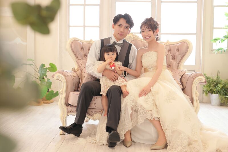 【ファミリーフォト】全プラン適用OK ♪ご家族写真撮影OK♪衣裳含む追加料金なし！韓国での造形美レタッチデータ・アルバム付で安心