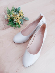 パンプス　ベージュ