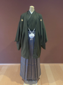 カーキ紋付