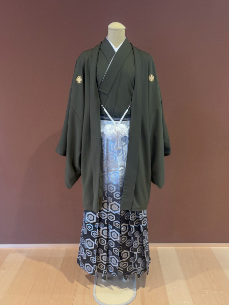 カーキ紋付