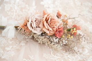 クラッチブーケ　淡めピンク