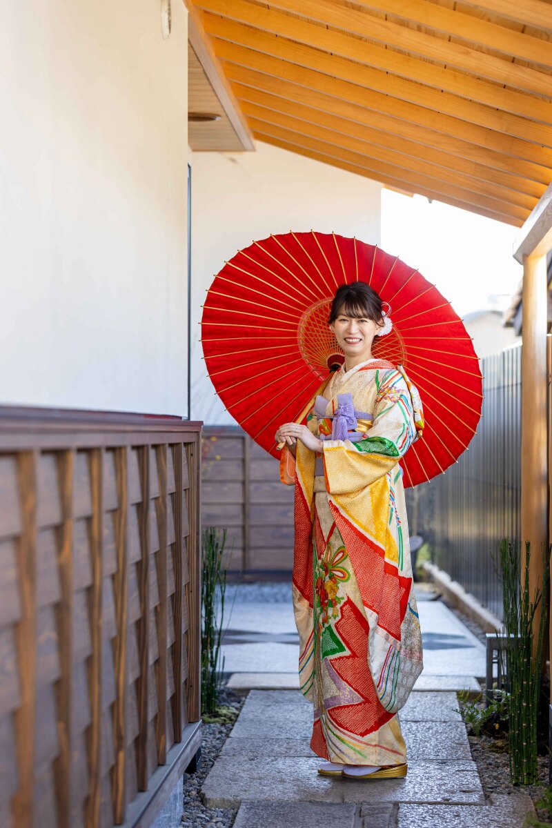 京都の旅館の様な路地で♪