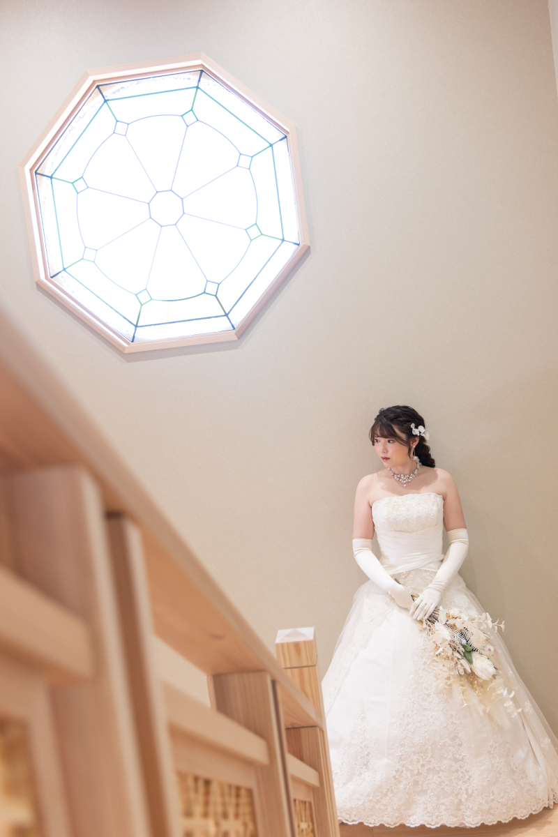 ステンドグラスと共に