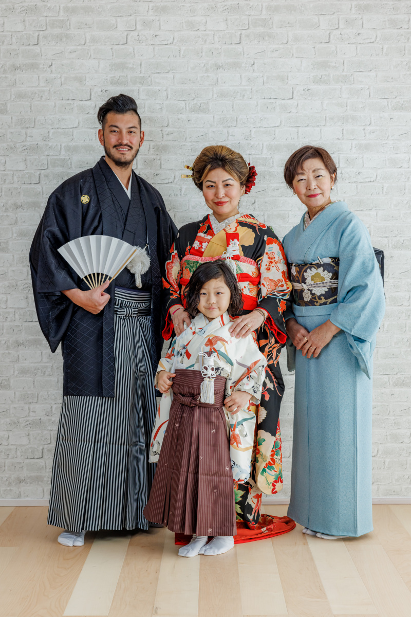 おばあちゃまもご一緒の家族写真!