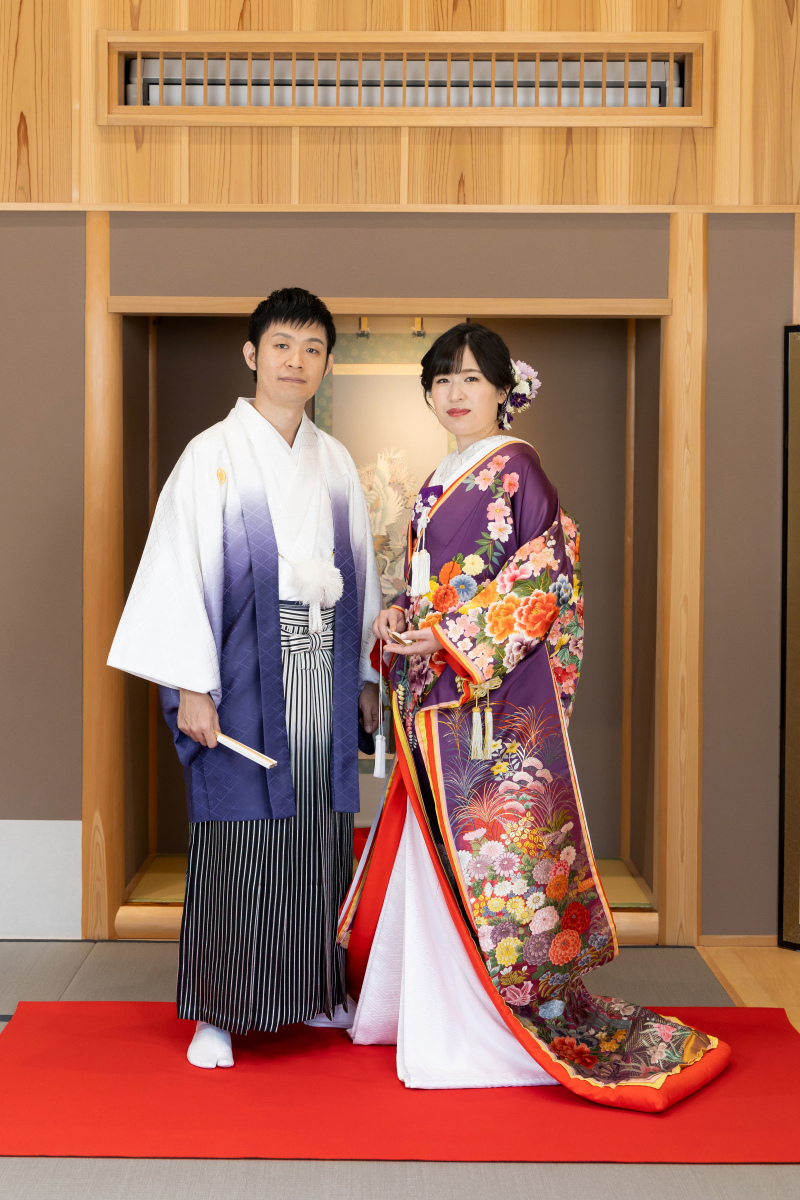 色紋付と色打掛