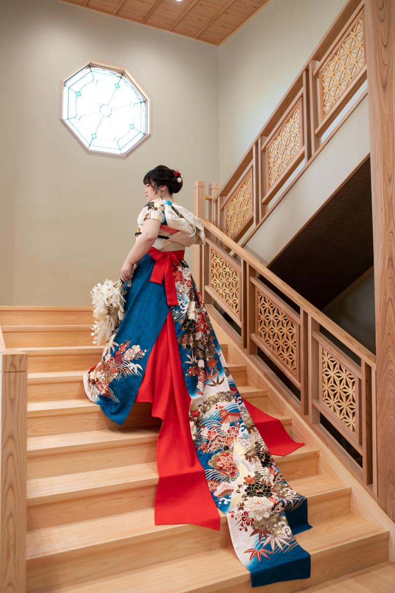 和ドレス×大階段