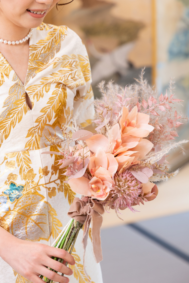 サーモンピンクのブーケ