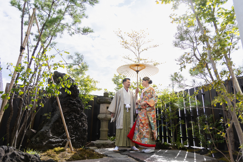 裏庭にてロケーション撮影