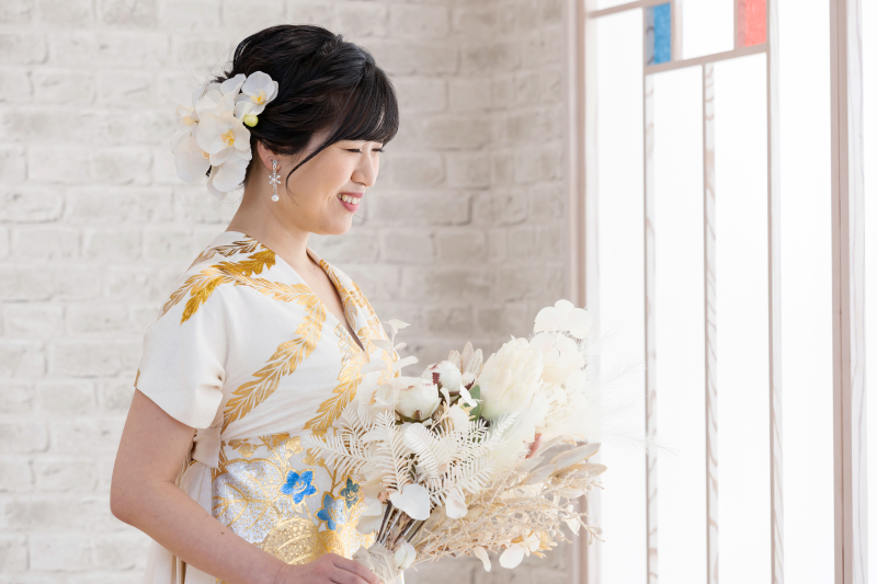 胡蝶蘭の髪飾りがお似合い♡