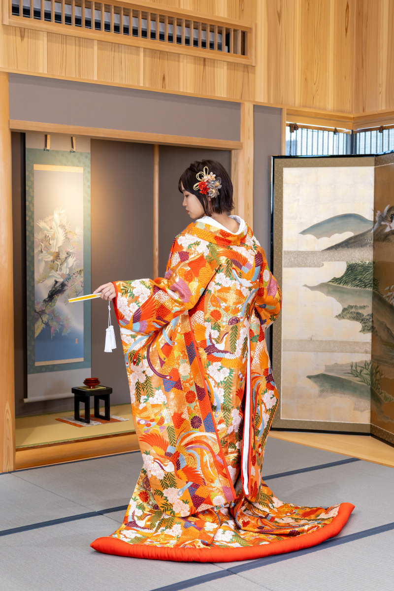 色打掛けバックショット