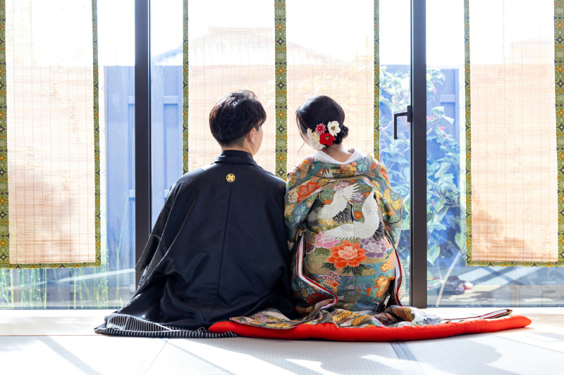 お庭をバックに