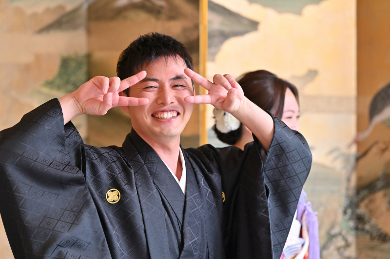 ピースの新郎様