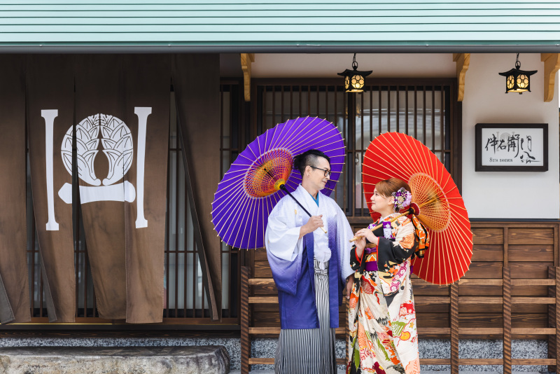 スタジオ正面の暖簾