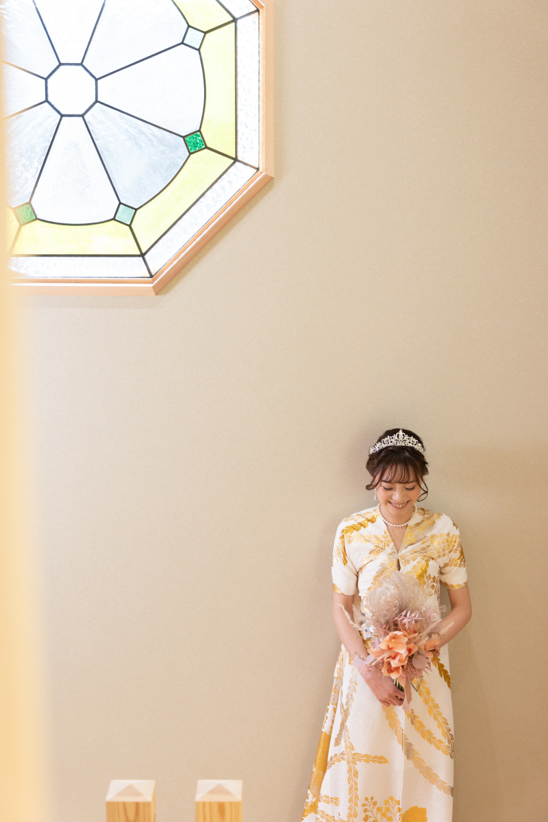 ステンドグラスと共に