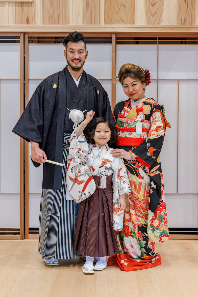 障子前にてご家族撮影☆