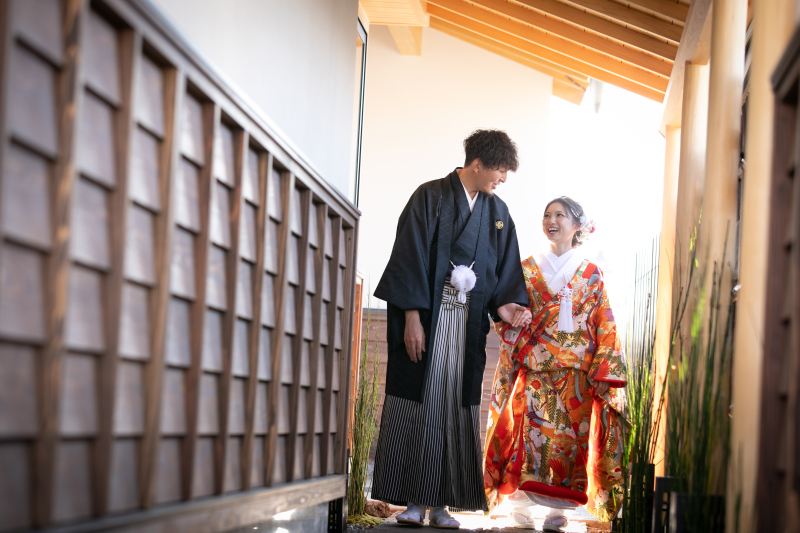 路地でお散歩風