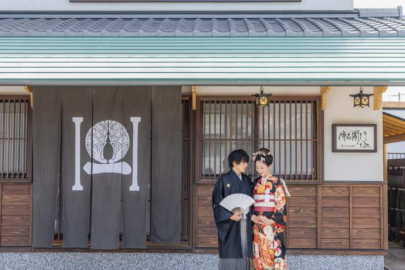 引振袖×和ドレス×カラードレスで個性的に♪