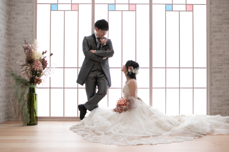 【40カットレタッチデータ付】洋装1着スタジオ撮影*ライトプラン