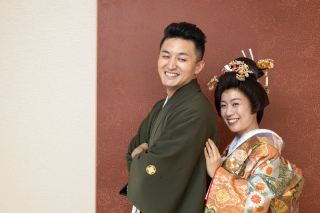 和装が2着と洋装1着が着られるよくばりプラン✷200カットのデータと20ページの大容量アルバムが付いてお得♪