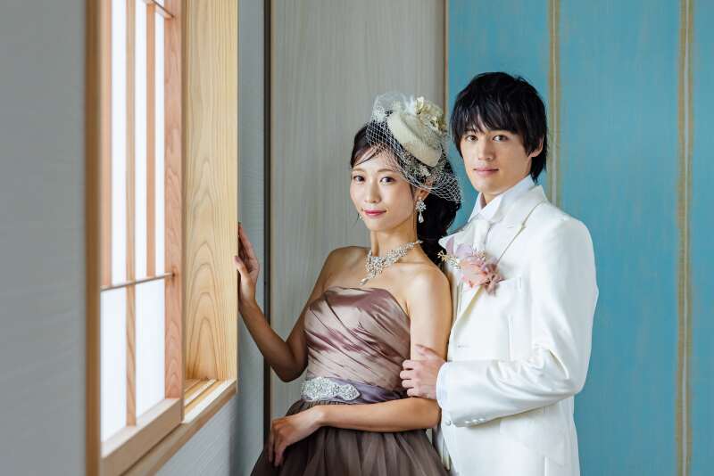 【40カットレタッチデータ&アルバム付】洋装1着スタジオ撮影*ライトプラン【アルバムもお手軽に残したい方向け!】