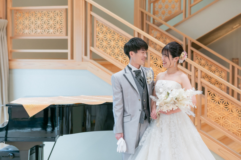 【40カットレタッチデータ&アルバム付】洋装1着スタジオ撮影*ライトプラン【アルバムもお手軽に残したい方向け!】
