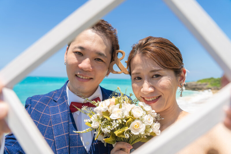 フレーム越しの笑顔