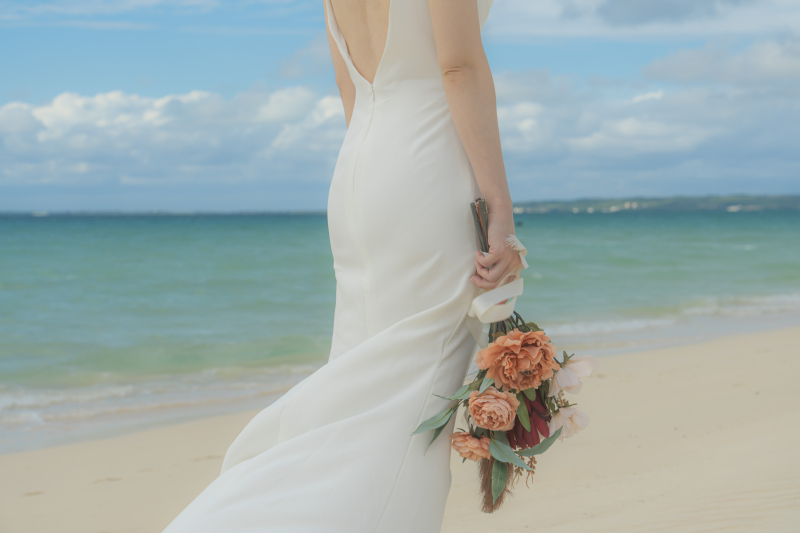 ✤背中が大きく開いたドレス✤