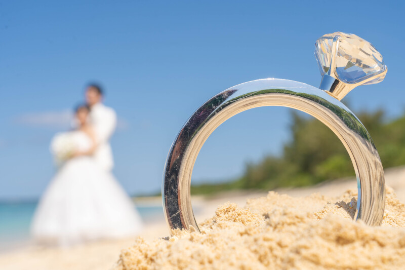 永遠を象徴するリングに映る、愛のかたち