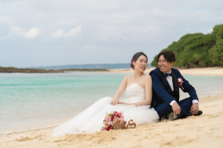 ゆったり流れる浜辺の時間をふたりで