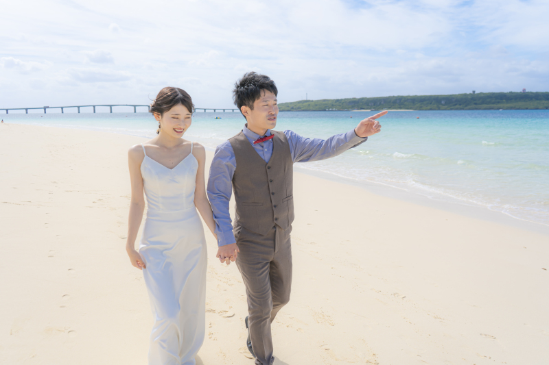 新郎様が、指差す先には…