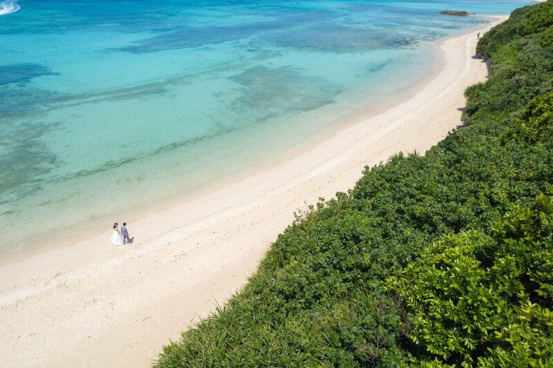 海と砂浜に包まれて