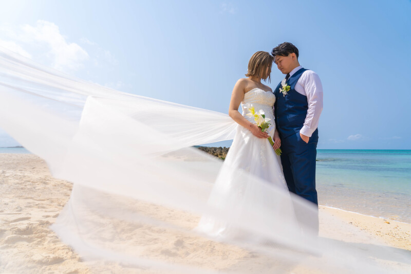 風に揺れるヴェールと見つめ合う時間