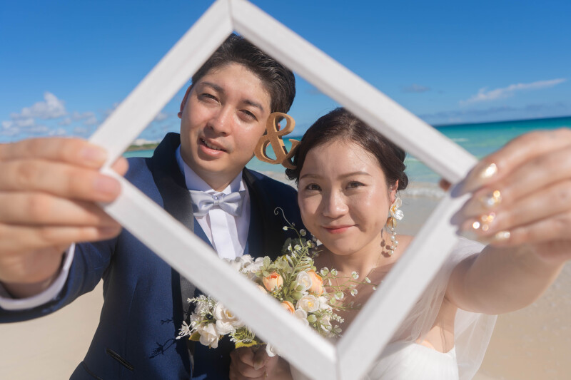 フレーム越しの笑顔