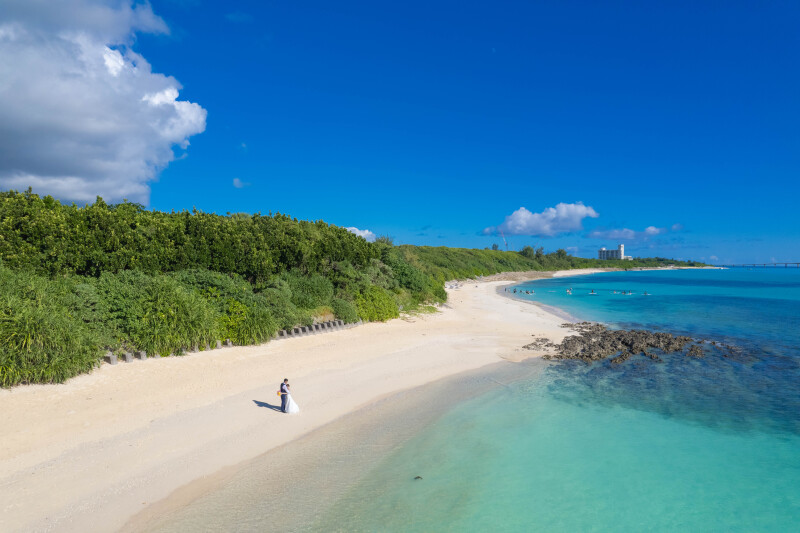 ふたりだけのビーチを独り占め