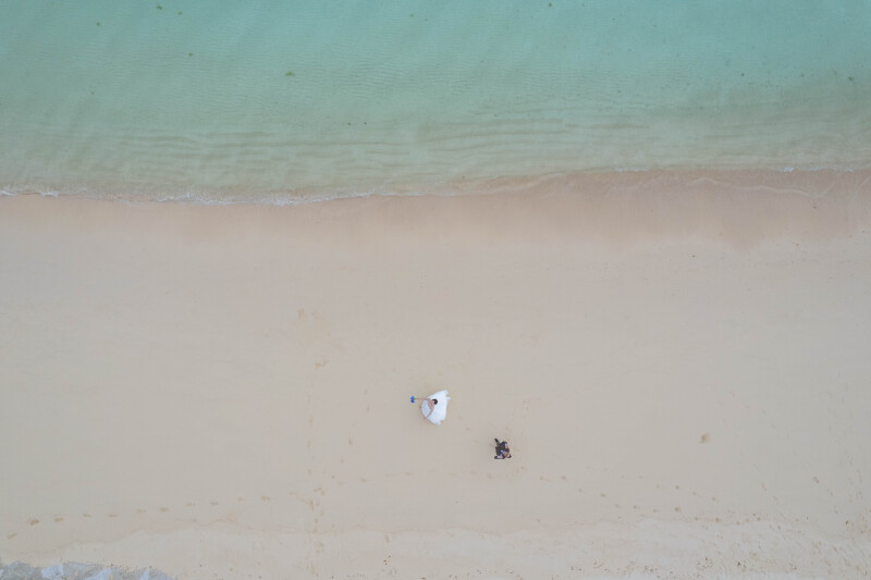 空と海に包まれる、はじまりの一枚