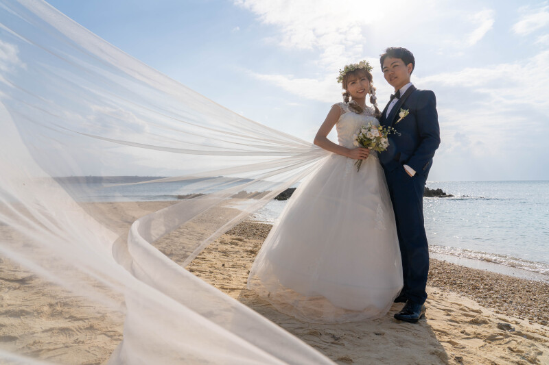 風に広がるロングベール