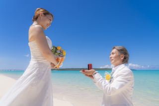 美しい海でウェディングフォト⋆