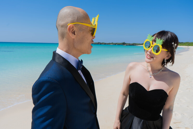 遊び心あふれるビーチフォト