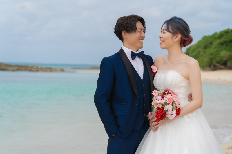 見つめ合う自然体のふたり