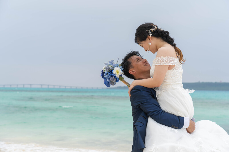 抱き上げた先に広がる笑顔