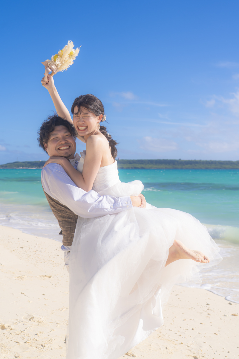 弾ける笑顔